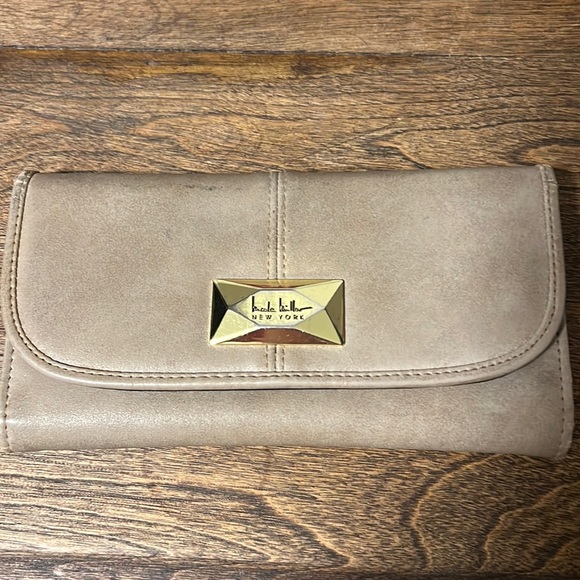 Nicole Miller Wallet - Picture 1 of 3